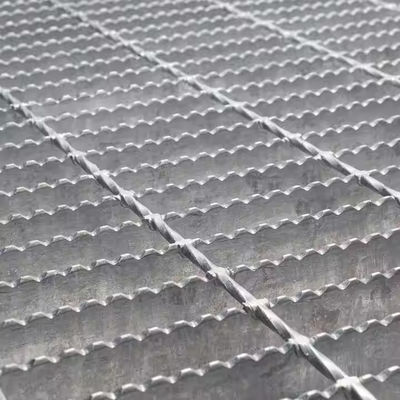 Black Hot Dip Galvanized Grating Industrial Serrated Galvanized Grating 25x3