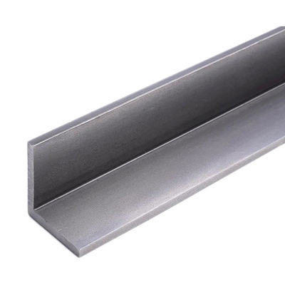 Korrosionsbeständigkeit Gleichbeinwinkelstahl Q355 Kohlenstoffstahl Winkelstange 50mm*50mm*5mm